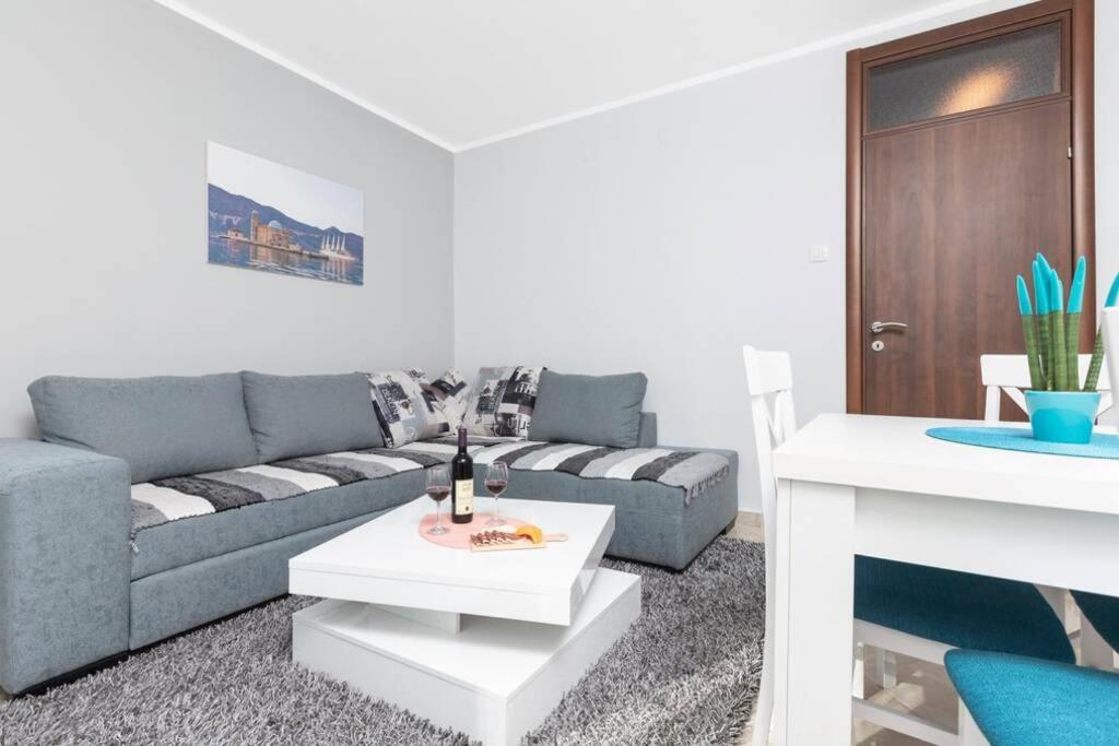 Apartment Milos Kotor Extérieur photo